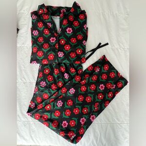 Hanna Andersson Floral Black Pajama Set